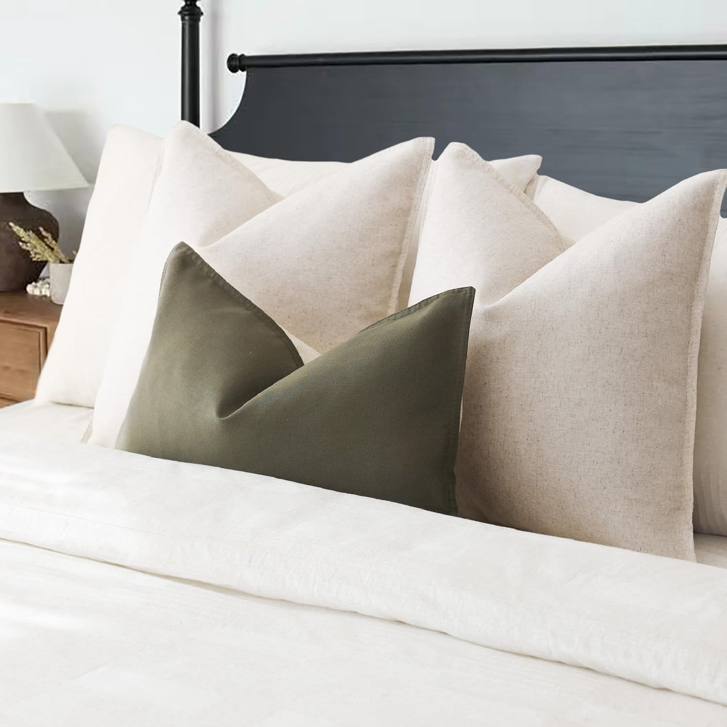 Foindtower Pack of 2 Decorative Cotton Linen Throw Pillow Covers Soft Modern Farmhouse Cushion Cover Cozy Vintage Accent Pillowcase for Couch Sofa Bed Living Room Home Decor, 18×18 Inch Light Beige