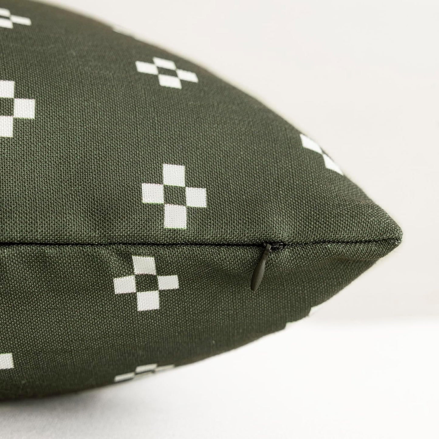 Foindtower Pack of 2, Decorative Modern Accent Throw Pillow Covers Print Farmhouse Cushion Case Boho Home Decor for Chair Couch Sofa Bedroom Living Room Outdoor 18x18 Inch Olive Green