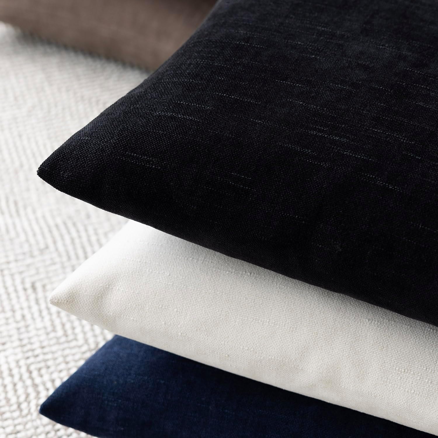 Foindtower Pack of 2 Soft Textured Throw Decorative Pillow Covers Square Accent Solid Cushion Cover Cozy Farmhouse Pillow Case with Zipper for Couch Sofa Bedroom Living Room 20x20 Inch, Black