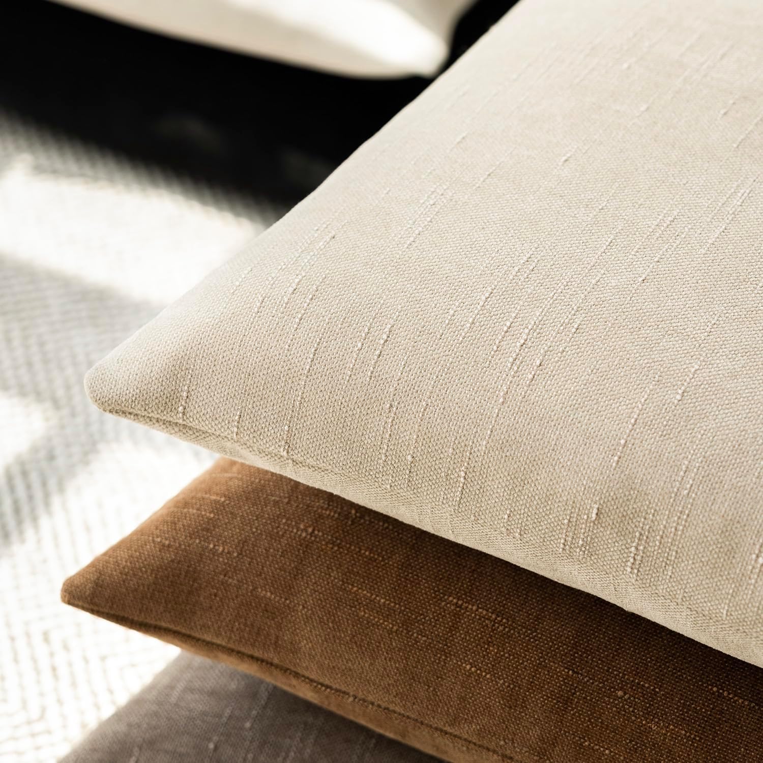 Foindtower Pack of 2 Soft Textured Throw Decorative Pillow Covers Square Accent Solid Cushion Cover Cozy Neutral Farmhouse Pillow Case for Couch Sofa Bedroom Living Room 20x20 Inch, Beige