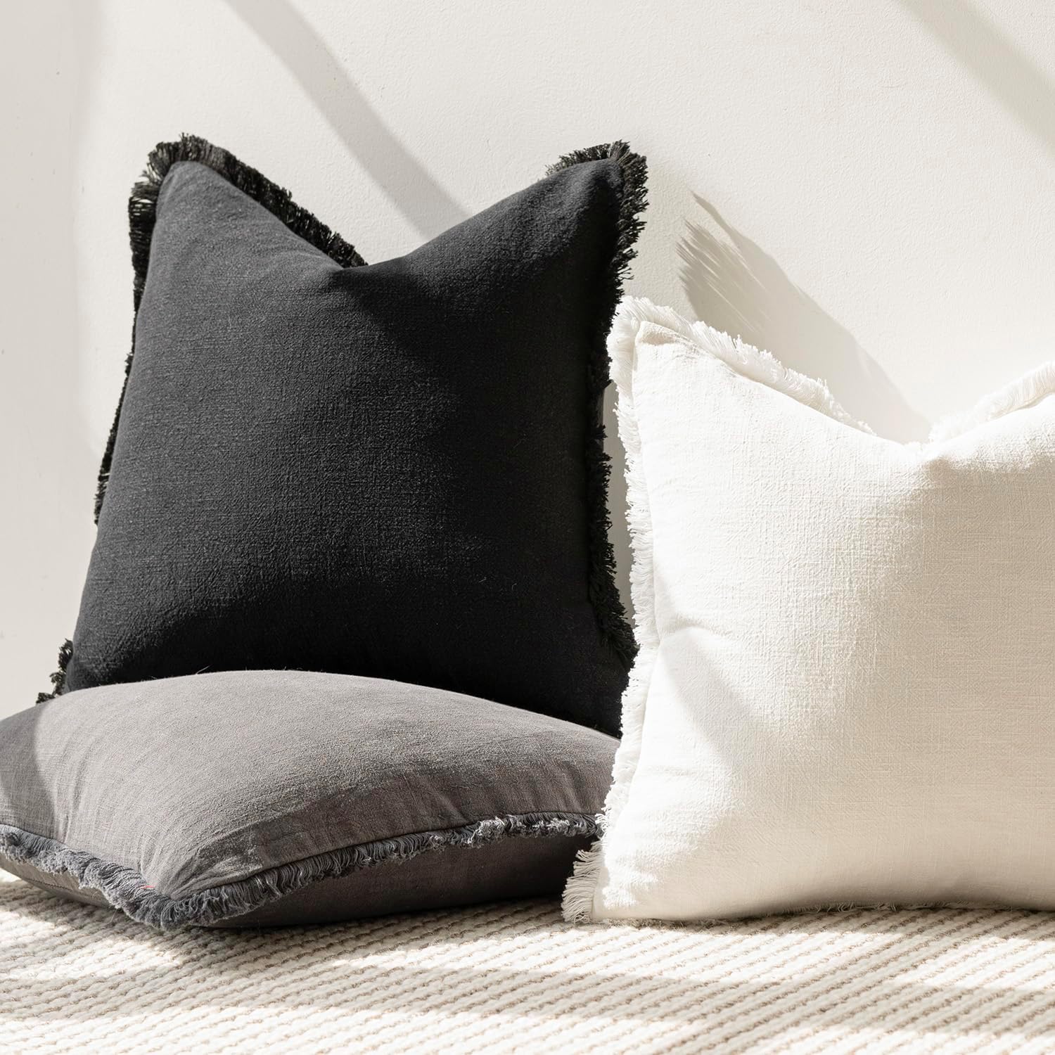 Foindtower Decorative Linen Fringe Lumbar Throw Pillow Covers Cozy Boho Farmhouse Cushion Cover with Tassel Soft Accent Pillowcase for Sofa Bed Living Room Home Decor, 12×20 Inch, 1PC, Black