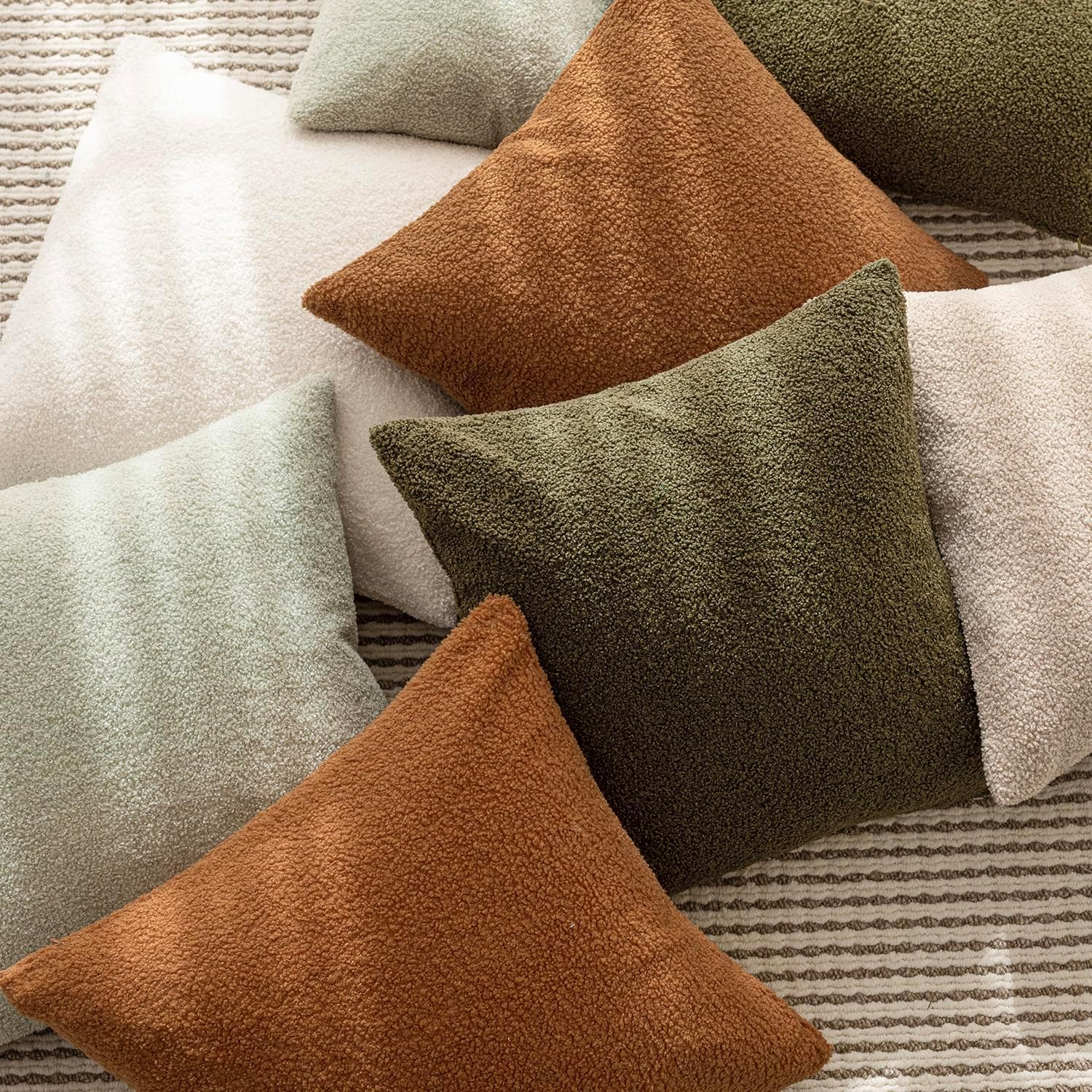 Foindtower Pack of 2, Curly Faux Fur Decorative Throw Pillow Covers Soft Plush Cushion Case with Zipper Cozy Fluffy Boho Pillowcase for Home Living Room Couch Bed Sofa 18 x 18 Inch, Moss Green